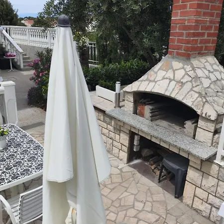 Zeljka1 Mit Pool By Interhome Malinska